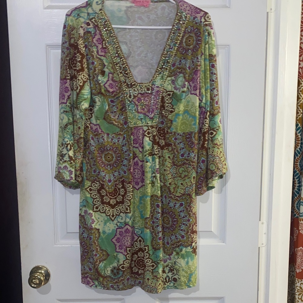 Embellished V-Neck Paisley Tunic in Multi Green